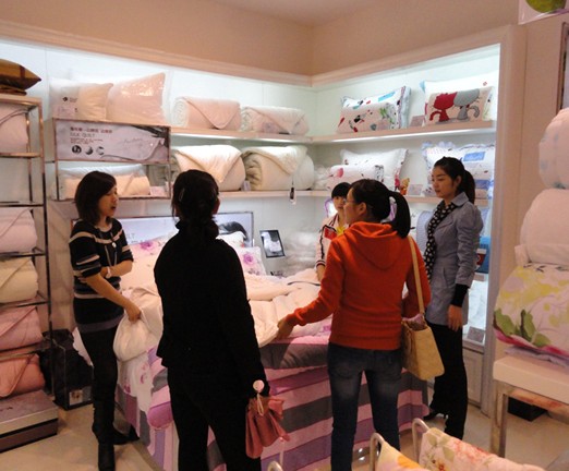 澧縣紫羅蘭家紡專賣店創(chuàng)銷售奇跡，揭秘家居用品市場的新突破